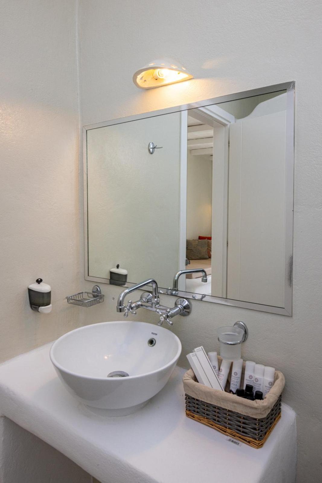 Soulmate'S Suites Tinos キオニア エクステリア 写真
